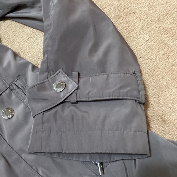 Platinum Olive Water Resistant Wind Breaker - Picture 8 of 15